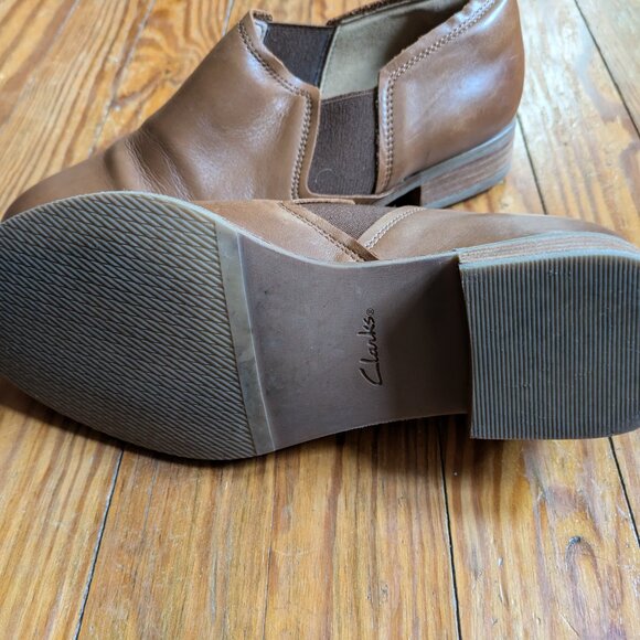 Clarks Netley Bright Tan Leather Slip On Shoes Women's Size 6 - Picture 6 of 8